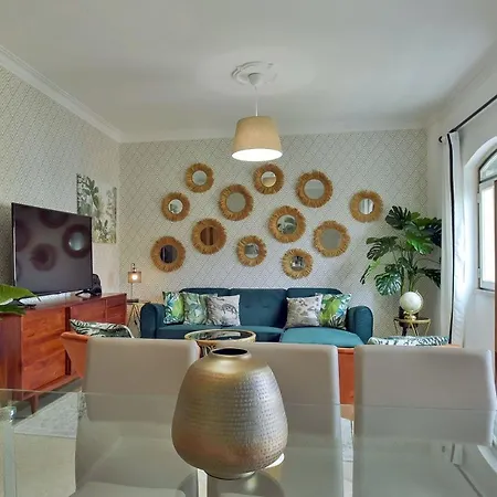 Zentrale Wohnung In Lissabon Apartamento *