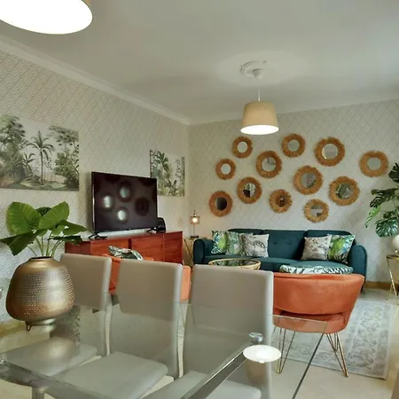 Studio Fuer 9 Personen Und 1 Kind In Lissabon, Regio De Costa De - B58348 Apartment Lisbon